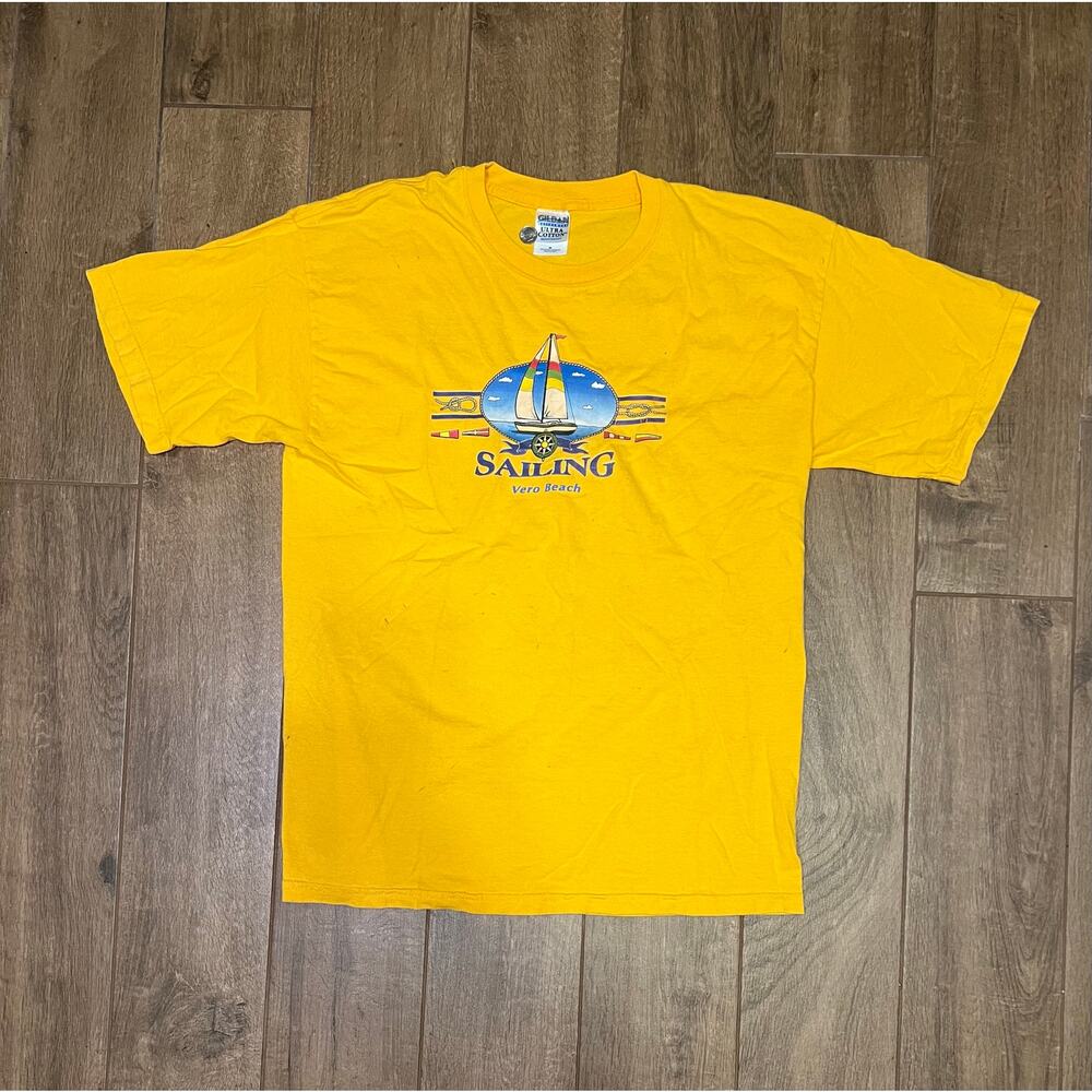 Vintage Sailing Vero Beach T-Shirt Size Medium